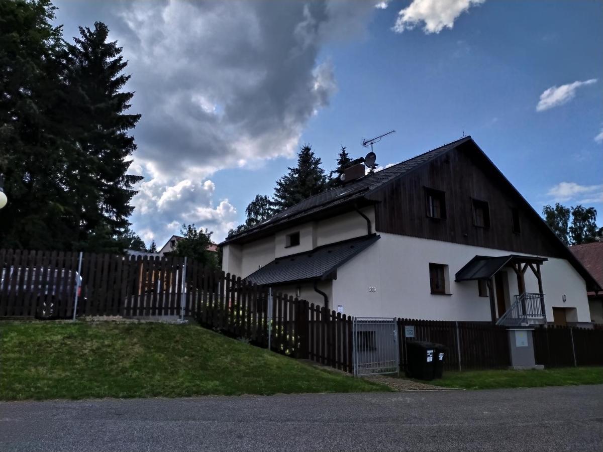 Haus Tolstejn Apartment Jiřetín pod Jedlovou Екстериор снимка