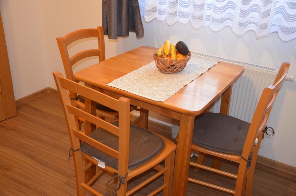 Haus Tolstejn Apartment Jiřetín pod Jedlovou Екстериор снимка