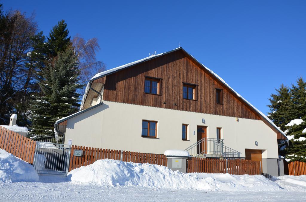 Haus Tolstejn Apartment Jiřetín pod Jedlovou Екстериор снимка
