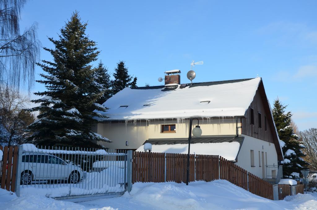Haus Tolstejn Apartment Jiřetín pod Jedlovou Екстериор снимка