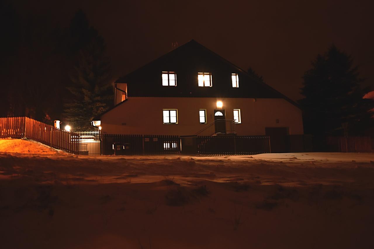 Haus Tolstejn Apartment Jiřetín pod Jedlovou Екстериор снимка