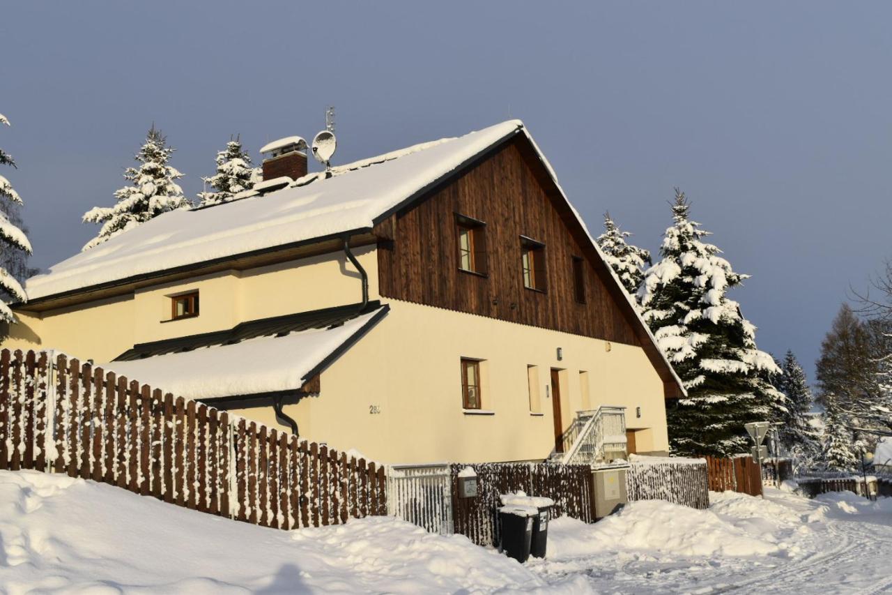 Haus Tolstejn Apartment Jiřetín pod Jedlovou Екстериор снимка